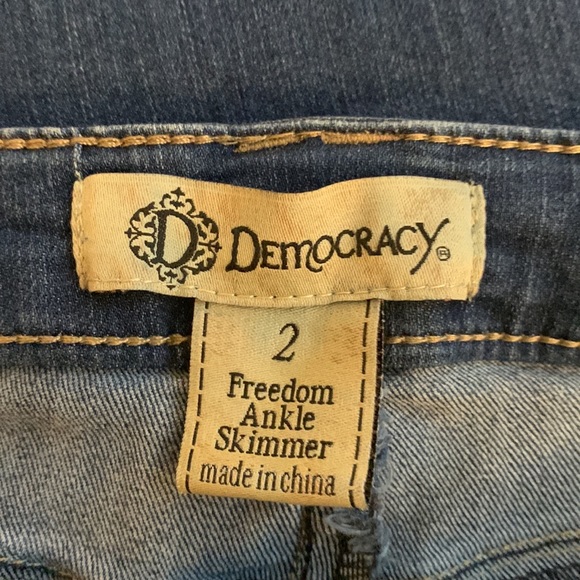 Democracy Jeans - Picture 3 of 7